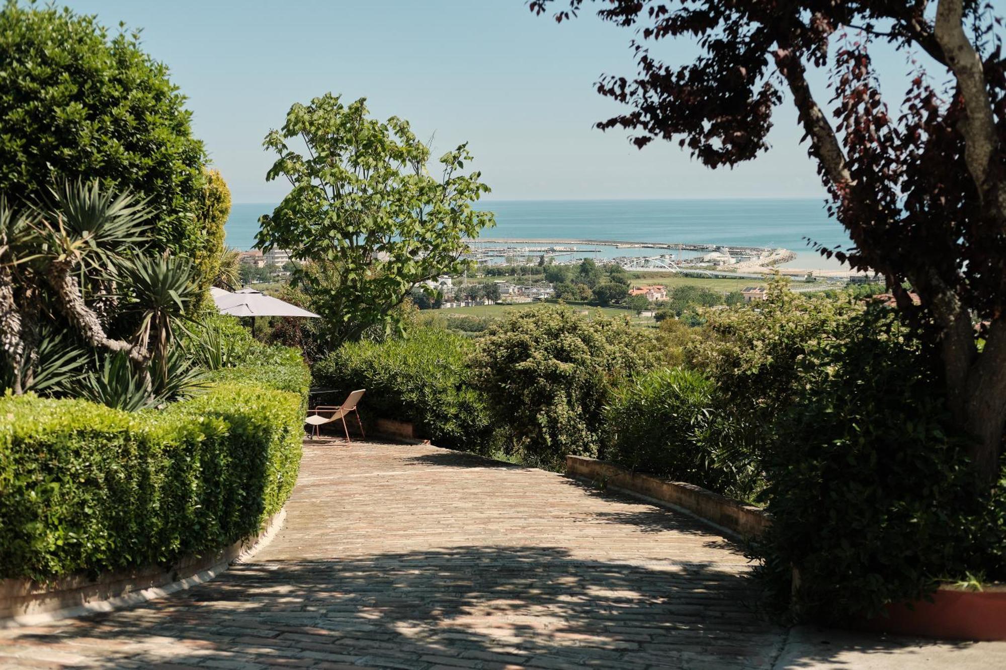 B&B La Casa Di Era Porto San Giorgio Exterior photo